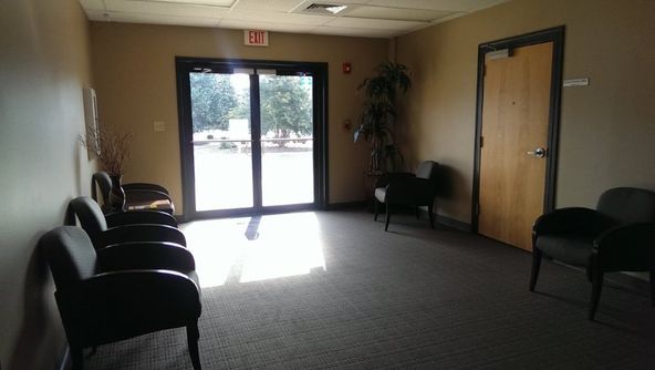 2 Country Club Cir, Maumelle, AR 72113